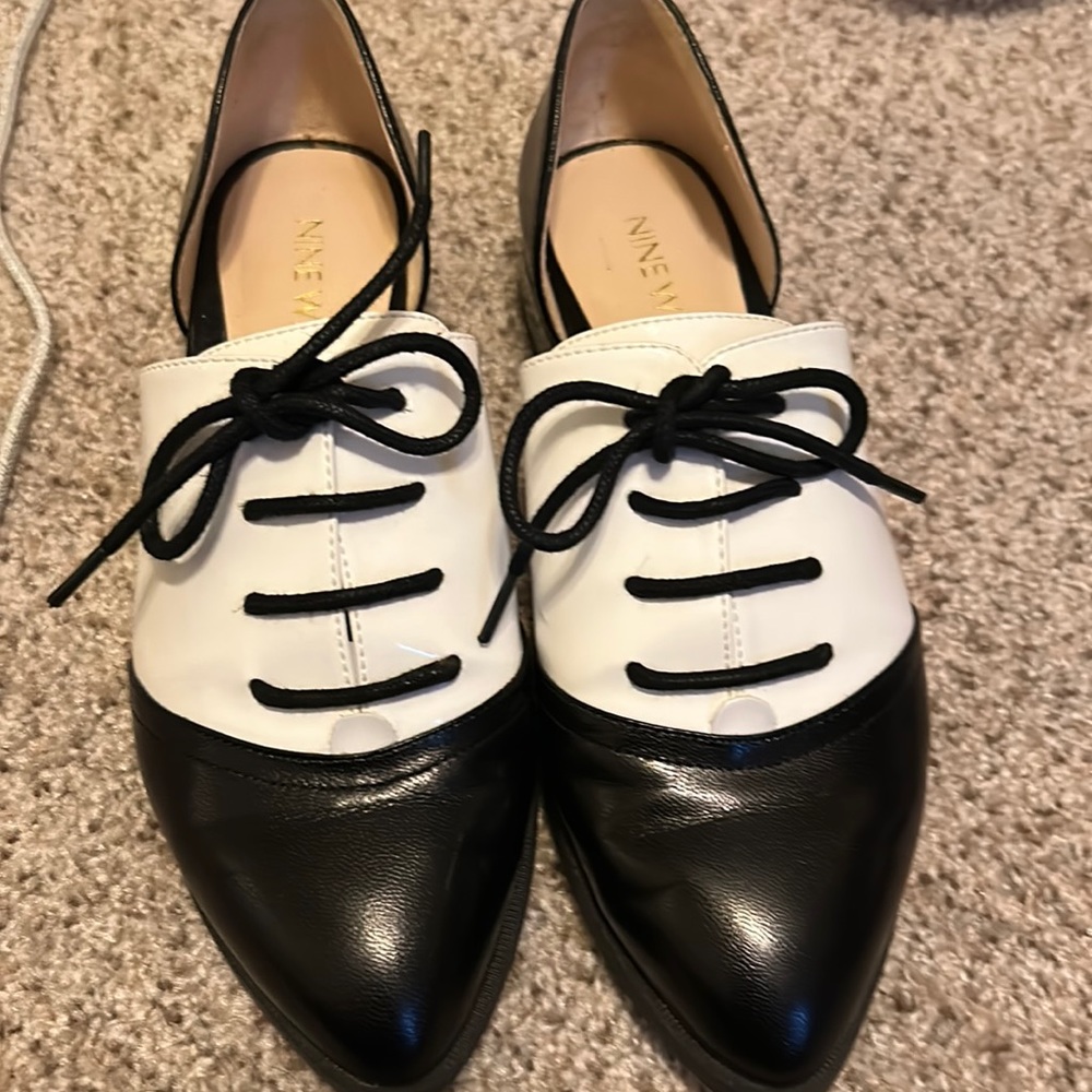 Nine West saddle shoe